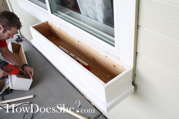 how to make a cedar window box