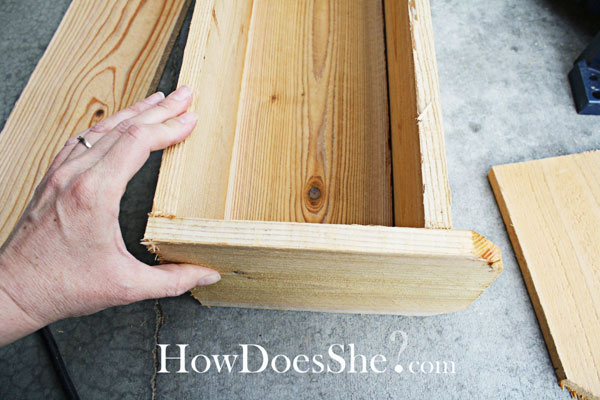 how to make a cedar window box