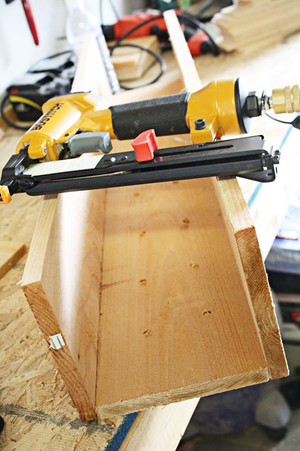 how to make a cedar window box