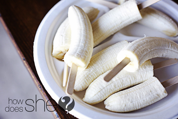 delicious and easy banana pops