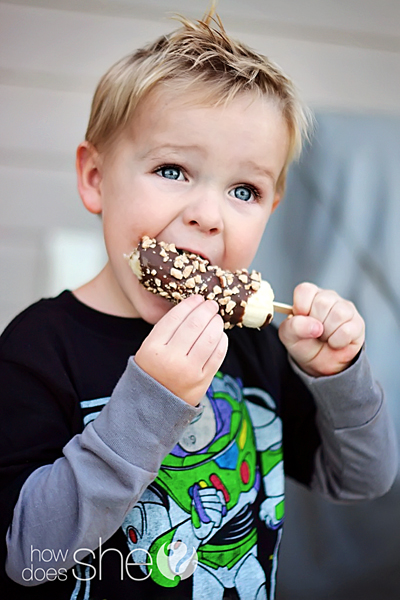 Chocolate Dipped Frozen Bananas