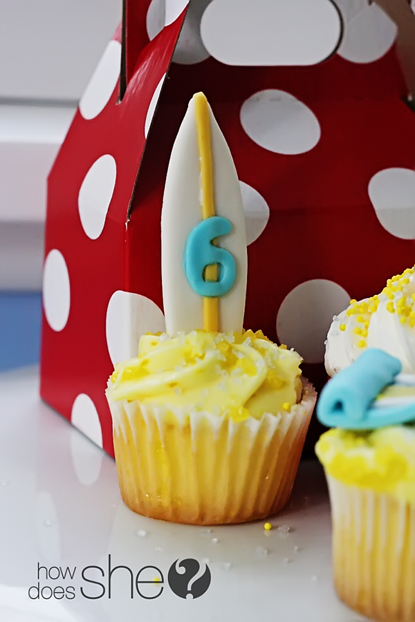 decorating cupcakes with fondant