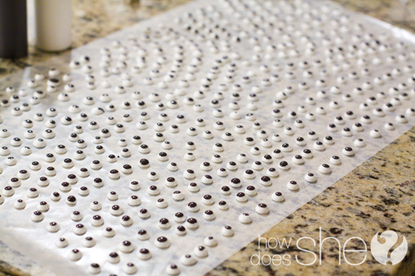 Royal Icing Googly Eyes