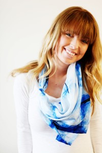 ways to wear a scarf