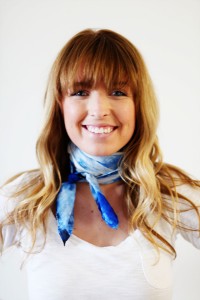 ways to wear a scarf