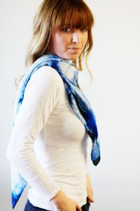 ways to wear a scarf