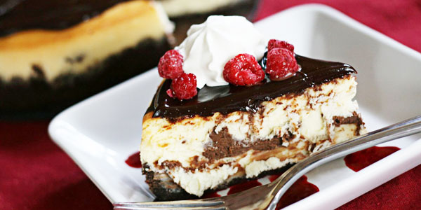 HowDoesShe Master the Art of Cheesecake?